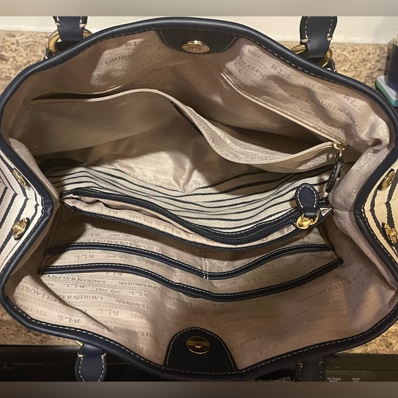 Lauren Ralph Lauren handbag - Picture 2 of 10